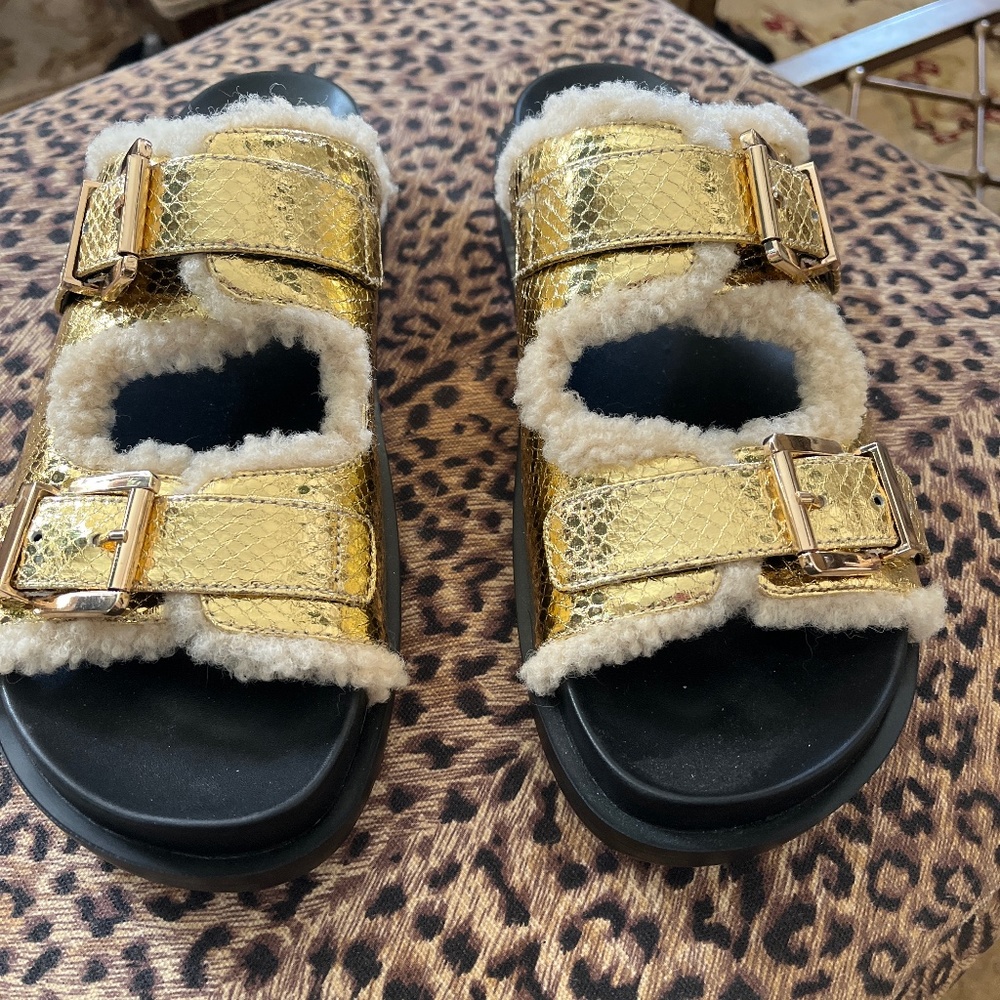 Aerosoles Fleece Lined Gold Sandals Size 10